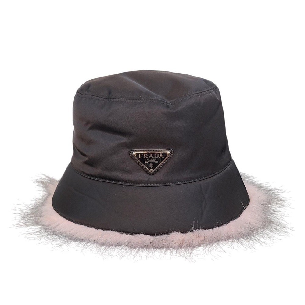NWT Prada Re-Nylon Faux-Fur Trim Bucket Hat in Black and Pink